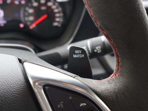 Used 2022 Chevrolet Camaro ZL1 RWD image 9
