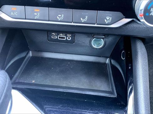 Used 2024 Nissan Altima 2.5 SV AWD/4WD image 30
