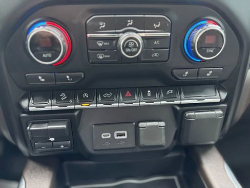 Used 2020 Chevrolet Silverado 1500 LT Trail Boss image 16