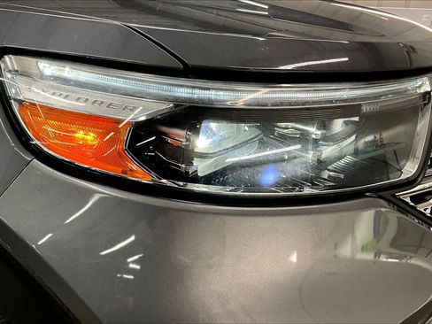 Used 2022 Ford Explorer Limited w/ Equipment Group 301A image 29