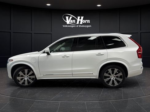 Used 2024 Volvo XC90 T8 Ultimate w/ Protection Package Premier AWD/4WD image 4