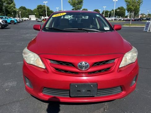 Used 2012 Toyota Corolla LE FWD image 2