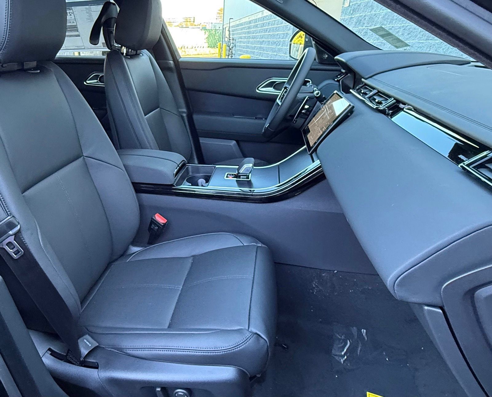 New 2026 Land Rover Range Rover Velar S AWD/4WD image 18