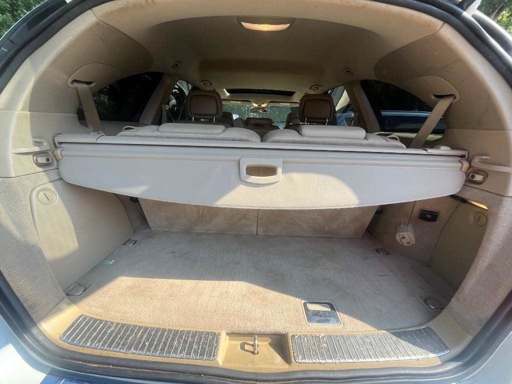 Used 2011 Mercedes-Benz R 350 4MATIC image 33