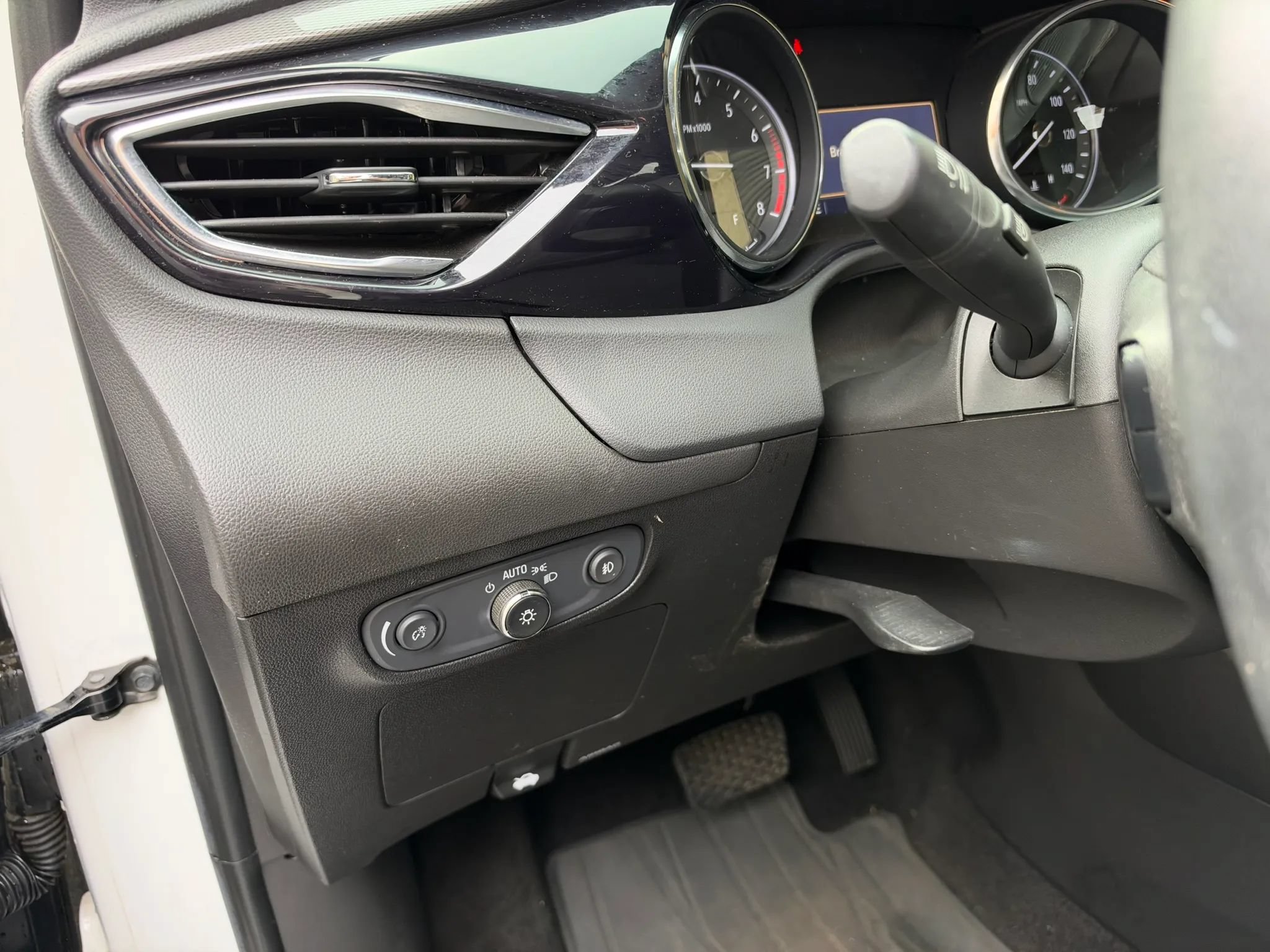 Used 2021 Buick Encore GX Preferred FWD image 25