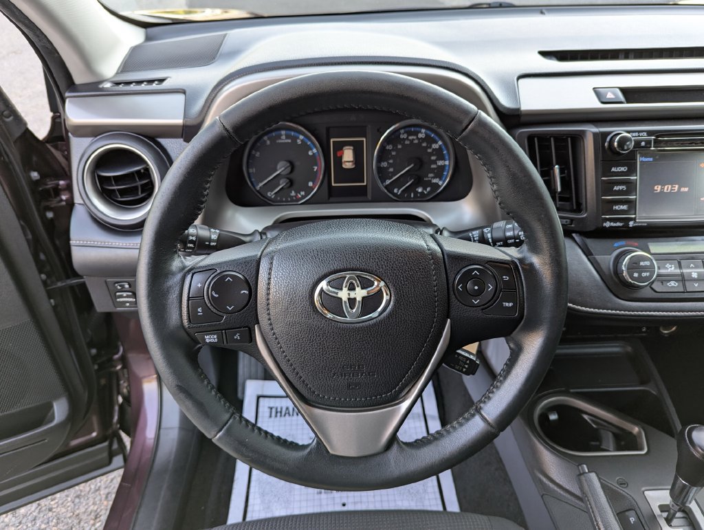 Used 2016 Toyota RAV4 XLE AWD/4WD image 16