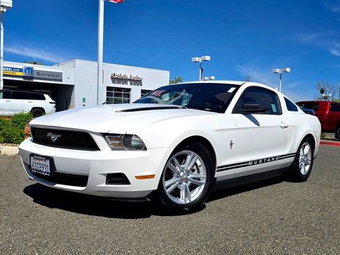 Used 2012 Ford Mustang Coupe image 3