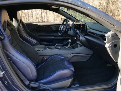 Used 2025 Ford Mustang Dark Horse image 38