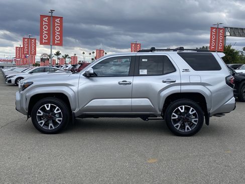 New 2026 Toyota 4Runner TRD Sport Premium AWD/4WD image 2