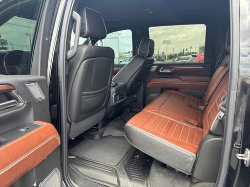 Used 2024 GMC Sierra 2500 Denali Ultimate AWD/4WD image 8