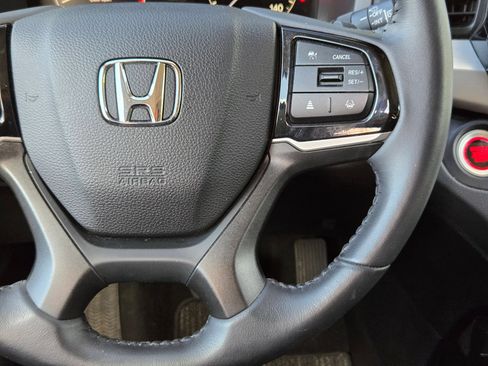 Used 2025 Honda Odyssey EX-L image 21