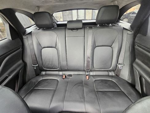 Used 2019 Jaguar F-PACE Premium image 40
