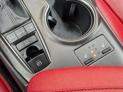 Used 2024 Toyota Camry XSE image 13