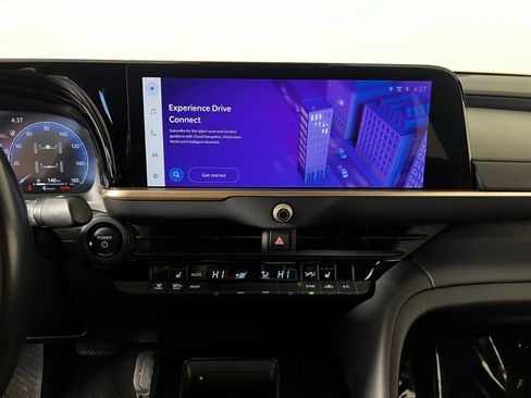 Used 2024 Toyota Crown XLE image 18