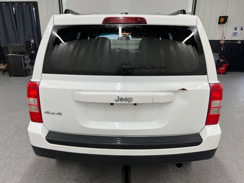 Used 2016 Jeep Patriot Sport w/ Power Value Group AWD/4WD image 5