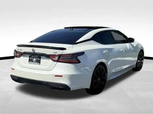 Used 2021 Nissan Maxima SR w/ Sport Mat Group FWD image 6