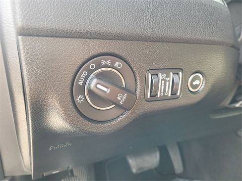 Used 2023 Chrysler 300 Touring L w/ Popular Equipment Group image 23