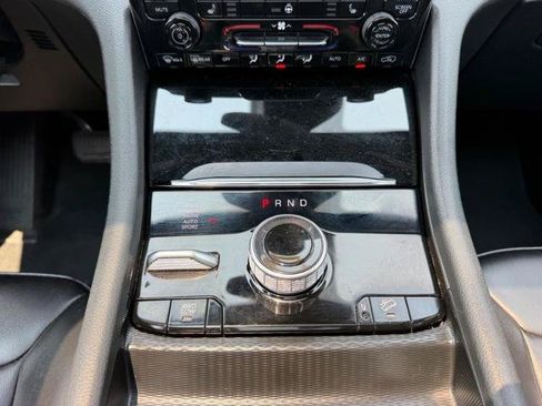 Used 2024 Jeep Grand Cherokee Limited 4xe AWD/4WD image 19