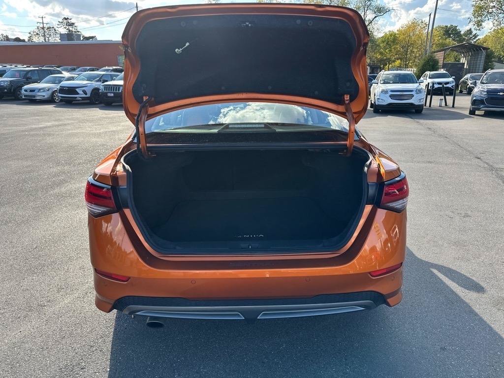 Used 2021 Nissan Sentra SR w/ SR Premium Package FWD image 11