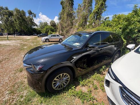Used 2025 MAZDA CX-90 3.3 Turbo w/ Preferred Package AWD/4WD image 5