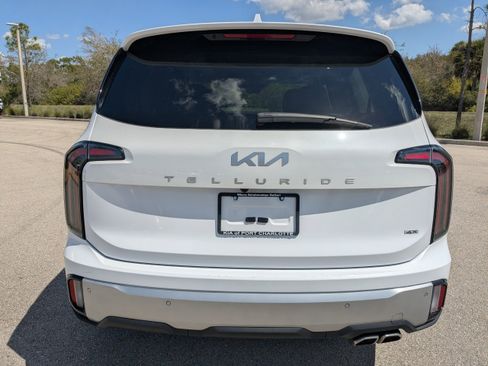 Certified 2024 Kia Telluride SX Prestige image 6