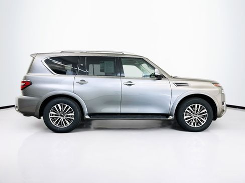 Used 2024 Nissan Armada SL AWD/4WD image 10