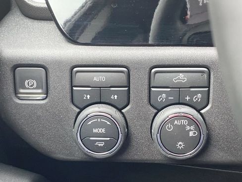 Used 2026 Chevrolet Silverado 1500 LT AWD/4WD image 18
