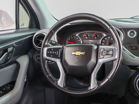 Used 2019 Chevrolet Blazer LT w/ Sound & Technology Package FWD image 12