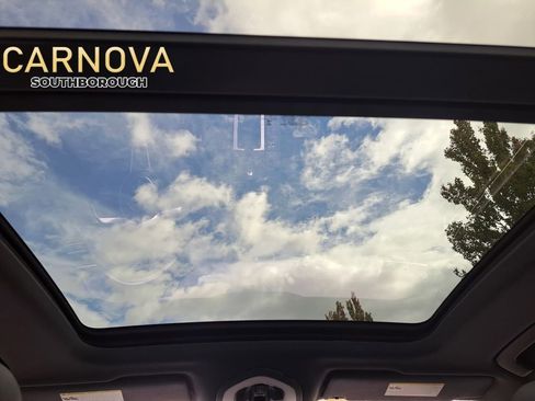 Used 2021 Porsche Macan S image 41