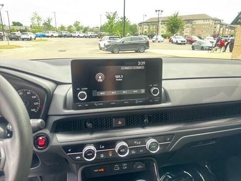 Certified 2025 Honda CR-V EX image 14