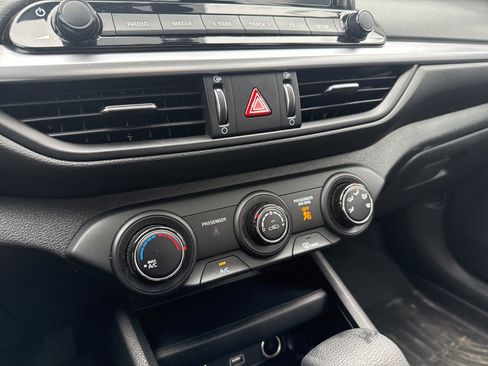 Used 2023 Kia Forte LXS image 19