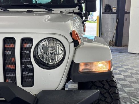 Used 2021 Jeep Wrangler Unlimited Sahara AWD/4WD image 50