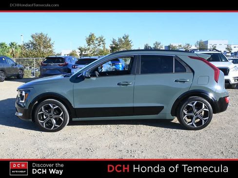 Used 2023 Kia Niro EX Touring FWD image 4