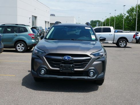 Used 2023 Subaru Outback Premium w/ Popular Package #1 AWD/4WD image 2