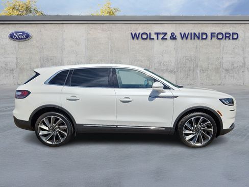 Used 2023 Lincoln Nautilus Reserve w/ Equipment Group 201A AWD/4WD image 7