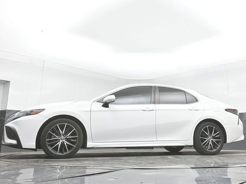 Used 2023 Toyota Camry SE FWD image 42