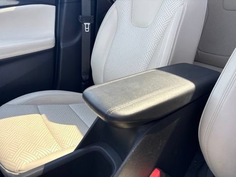 Used 2023 Buick Encore GX Essence w/ Experience Buick Package AWD/4WD image 26