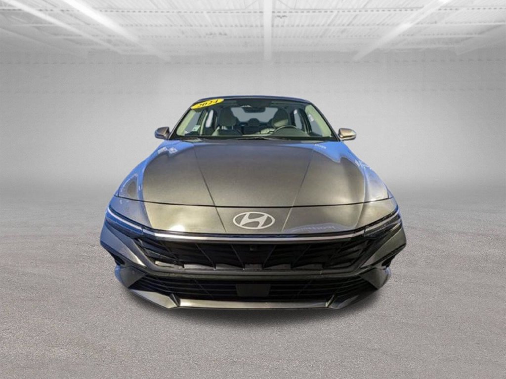Used 2024 Hyundai Elantra Limited FWD image 12