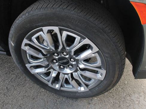 Used 2023 GMC Yukon Denali Ultimate w/ LPO, Floor Liner Package AWD/4WD image 69