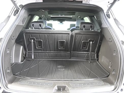 Used 2023 Buick Enclave Essence w/ Experience Buick Package AWD/4WD image 17