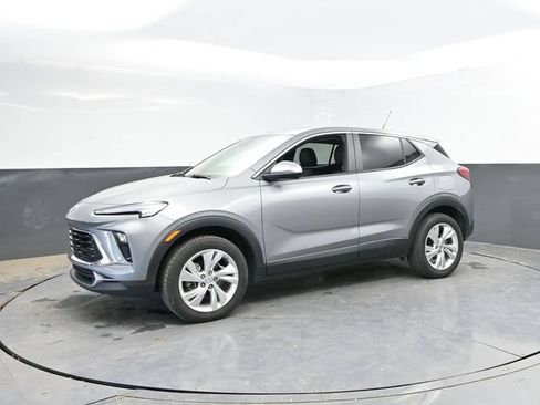 Used 2025 Buick Encore GX Preferred AWD/4WD image 7