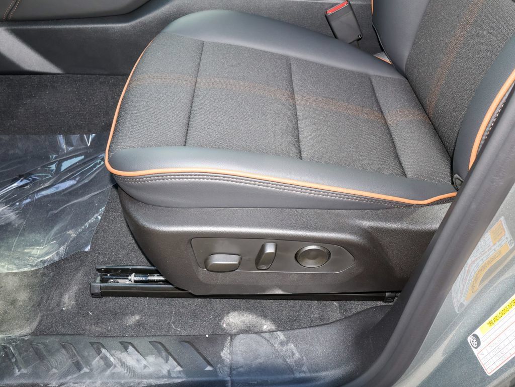 New 2026 GMC Canyon AT4 w/ Technology Plus Package AWD/4WD image 11
