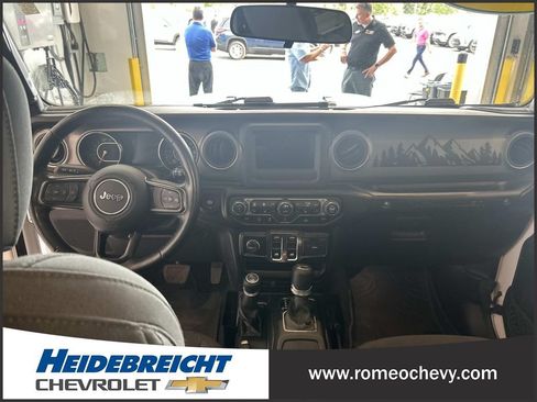 Used 2021 Jeep Wrangler Sport AWD/4WD image 15