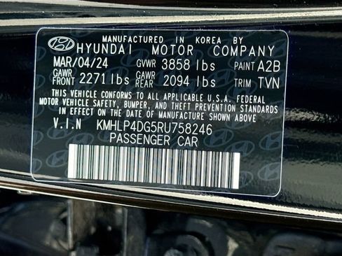 Used 2024 Hyundai Elantra Limited FWD image 33