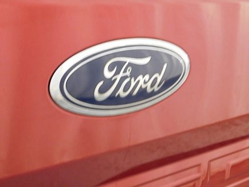 Used 2018 Ford F150 Lariat image 5