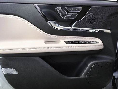 New 2026 Lincoln Corsair Reserve w/ Jet Appearance Package image 21