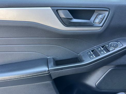 Certified 2022 Ford Escape SE FWD image 12