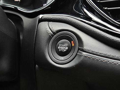 Used 2021 Dodge Durango GT image 24