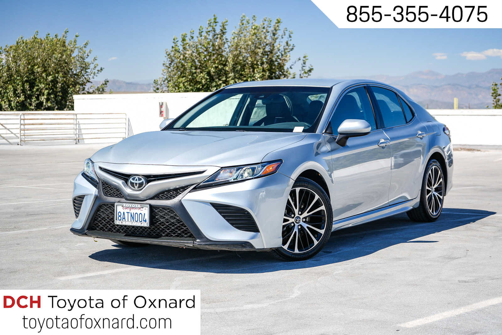 Used 2018 Toyota Camry SE FWD image 1