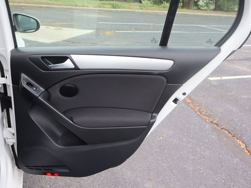 Used 2013 Volkswagen Golf 4-Door FWD image 25